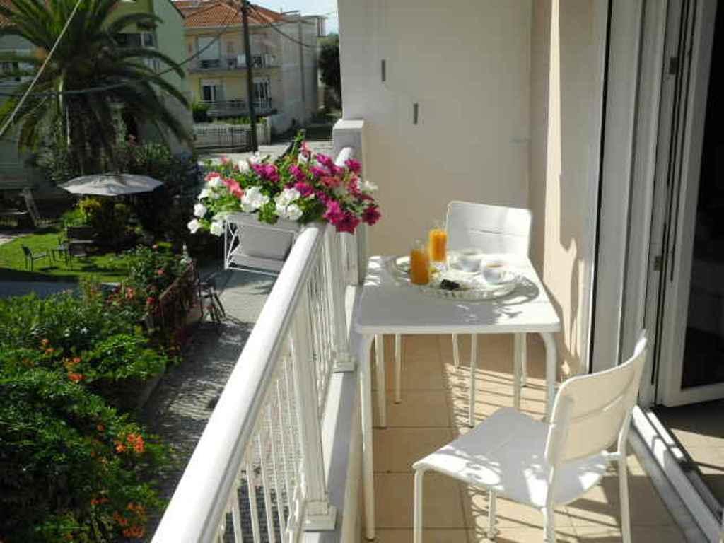 Stratis Summertime Apartment لايميناس المظهر الخارجي الصورة